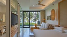 1 King Bed Ocean View With Club Access