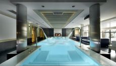 Hidden Peak Piscine at Le K2 Palace