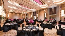 banquet seating at Conrad Pune