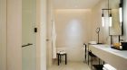 Park Deluxe Corner Bathroom