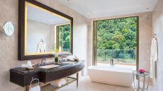 Beringin Suite Bathroom