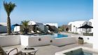 suite pool front Santo Maris Oia
