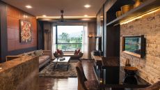 Fairway Suite Living Room, North Hill City Resort