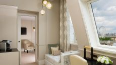 Suite Les Toits 01 Le Narcisse Blanc