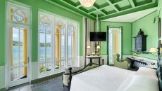 PQCJW Deluxe Emerald Bay Bedroom at JW Phu Quoc Emerald Bay