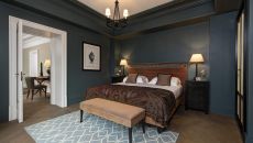 Panoramic Suite with terrace Bedroom Controcampo at Hotel de la Ville