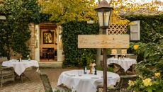 Restaurant terrace dinner Lupaia