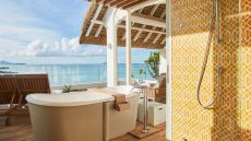  romantic junior suite bathroom