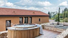 Byzantium Suite California Hot tub Euphoria Retreat