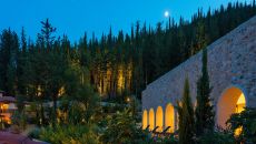 Spa Yard by Night Euphoria Retreat