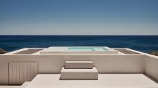  Istoria  Hotel guestroom plunge pool sea view.