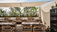  Istoria  Hotel guestroom.