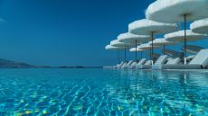 Infinity pool day light 