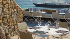 Lafs restaurant veranda 