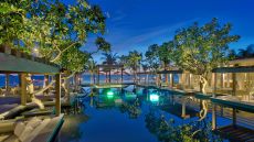 B  Lounge    Outdoor