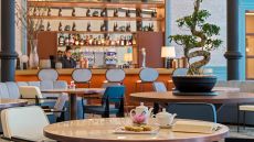  Cocktail  Lounge  The  One  Palacio da  Anunciada.