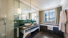 Deluxe Chic Room Bathroom at Le Grand Bellevue