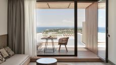 Executive Private Pool Suite Sea View indoor