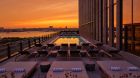 Pool Equinox Hotel.