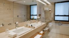 Bathroom  Junior  Suite