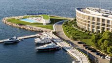  Hotel and  Peninsula from air 