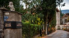 The castle entrance Castel Hoertenberg