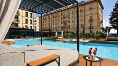 Outdoor pool Grand Hotel Victoria