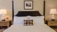 Taconic Bedroom 330 Head On 026 Taconic Hotel