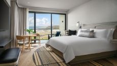 Coastline King Balcony