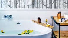 Alejandro baño tina copy at Casa Legado