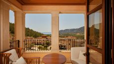 241108 12i J Suite Valley Terrace View.