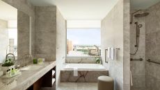 Grand Suite Bathroom IC Houston Medical Center