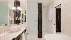 Fairmont King Bathroom Fairmont Windsor Park