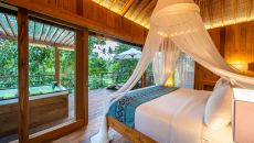 Deluxe Suite with Private Jacuzzi