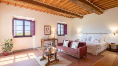 OLIVETA 2 at The Club House