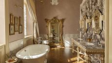 35 Grand Junior Suite in the Villa bathroom © Ruben Ortiz at Passalacqua