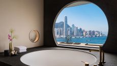 Corner Suite Harbourview Oasis Bath