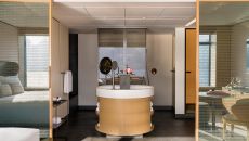 premium harbourview room king bathroom