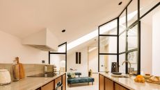 Onbed suite river Kitchen