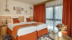 BURDIGALA CHAMBRE DELUXE MARRON at La Burdigala