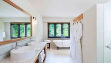 COMO Suite Bathroom COMO Uma Paro