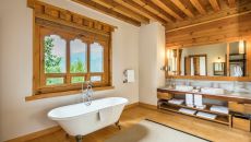 Bathroom One Bedroom Villa COMO Uma Paro