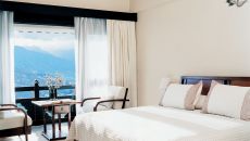 Valley View Room 1 COMO Uma Paro