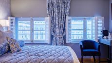 guestroom at Juliana Brussels