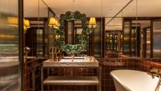 BRACH MADRID 004 Salle de bain Chambre Superieure at Brach Madrid Evok Collection