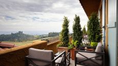 Vineyard Luxury Patio 2 at Black Walnut Inn Vineyard