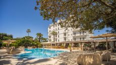 Aqua Pool Lounge day time at Mediterraneo Sorrento