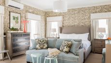 Premier King Room at Inn at Hastings Park