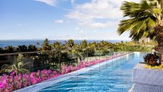 Ka Lai Waikiki Infinity pool 01 at Ka La i Waikiki Beach