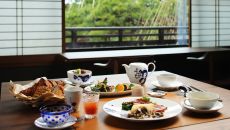 18 Restaurant bars at Nishimuraya Honkan